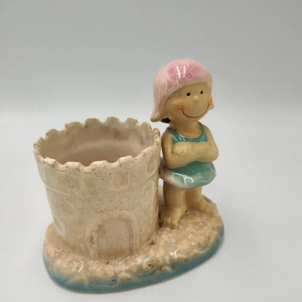 Yankee Candle‎ Girl With Beach Bucket Votive Candle Tea Light Ronnie Walter